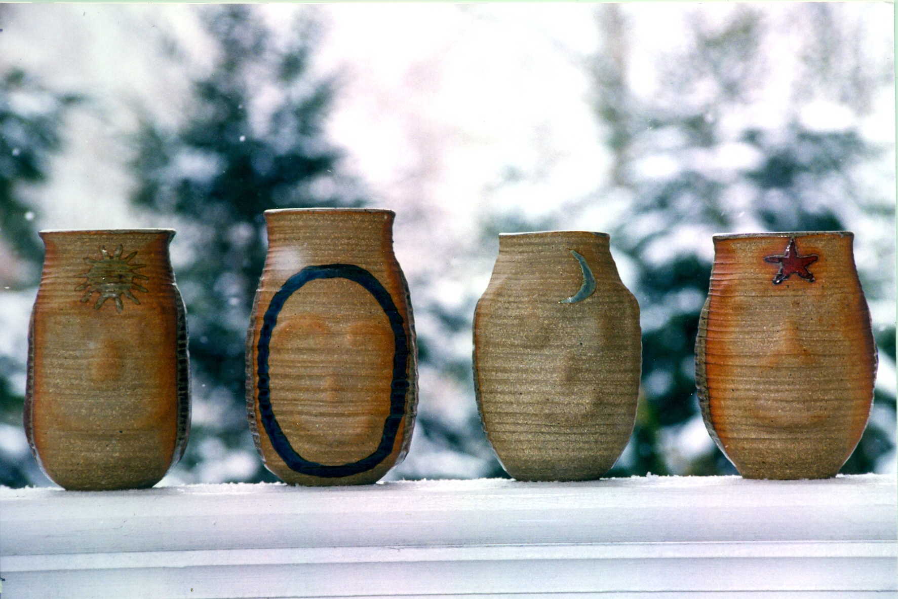 Ceramic pottery