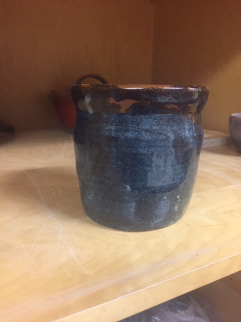 blue jar (with crack)