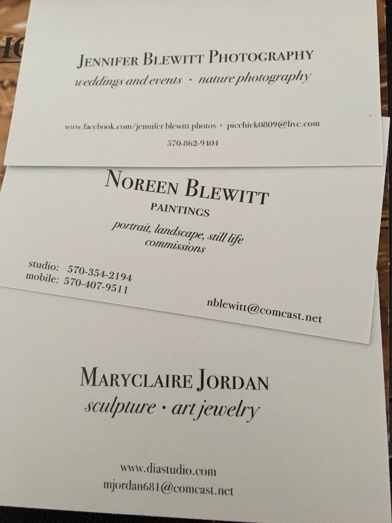Business cards with info for the galleries