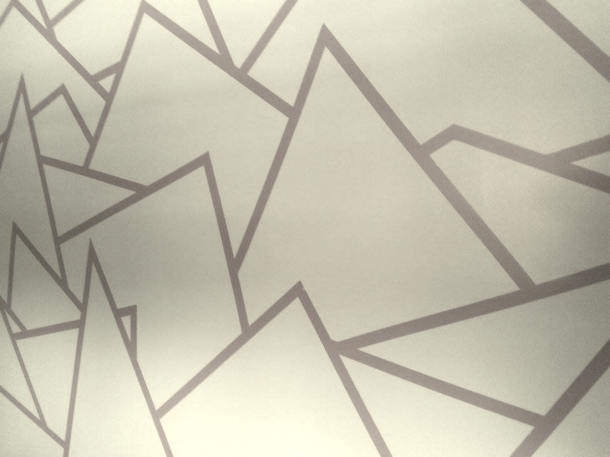 Wall with geometric design