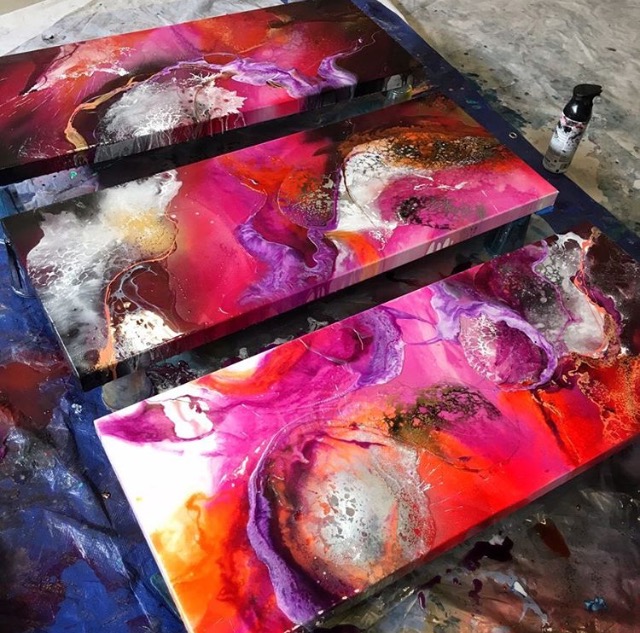 pink and purple fluid art