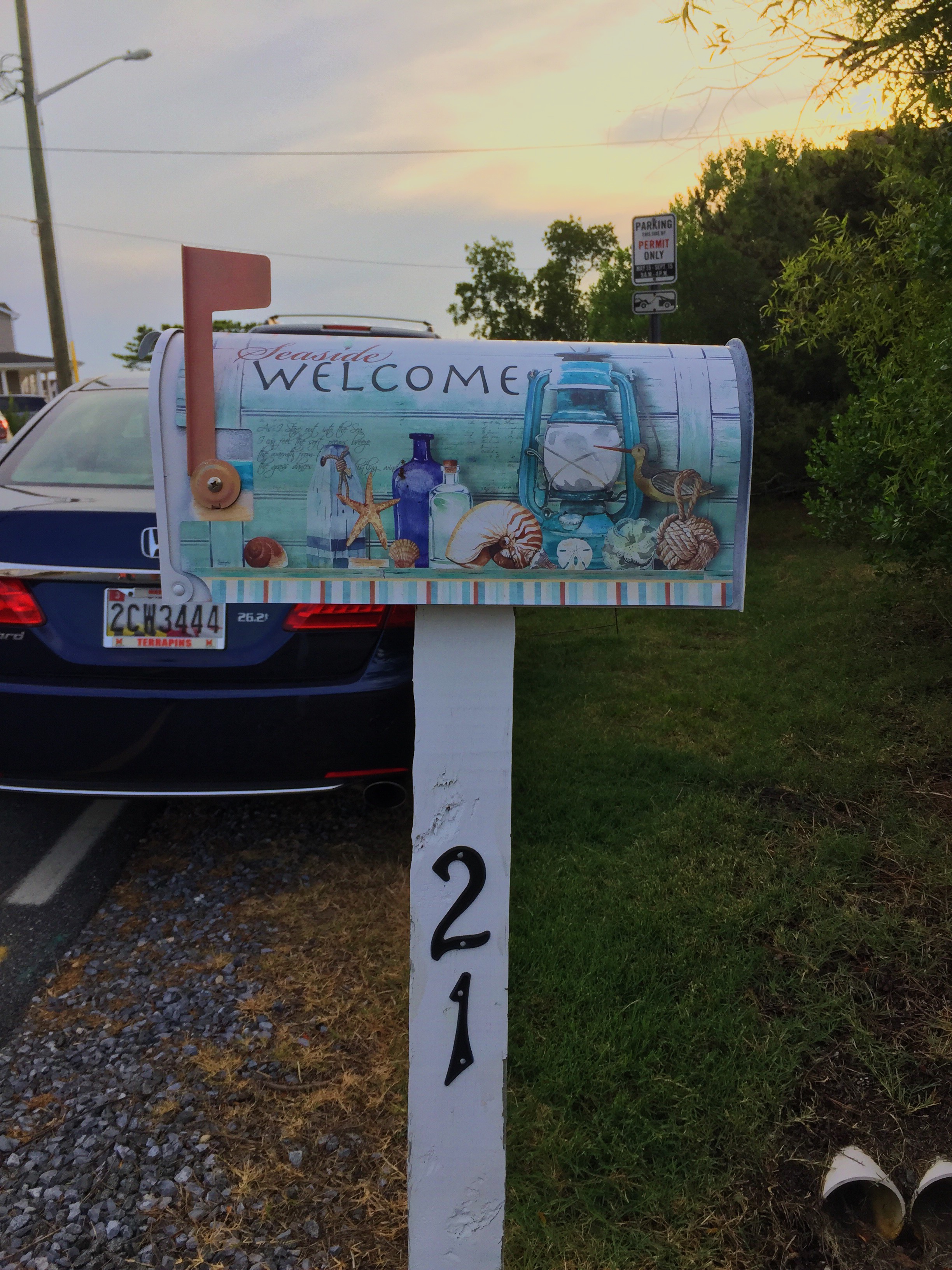 Beachy Mailbox
