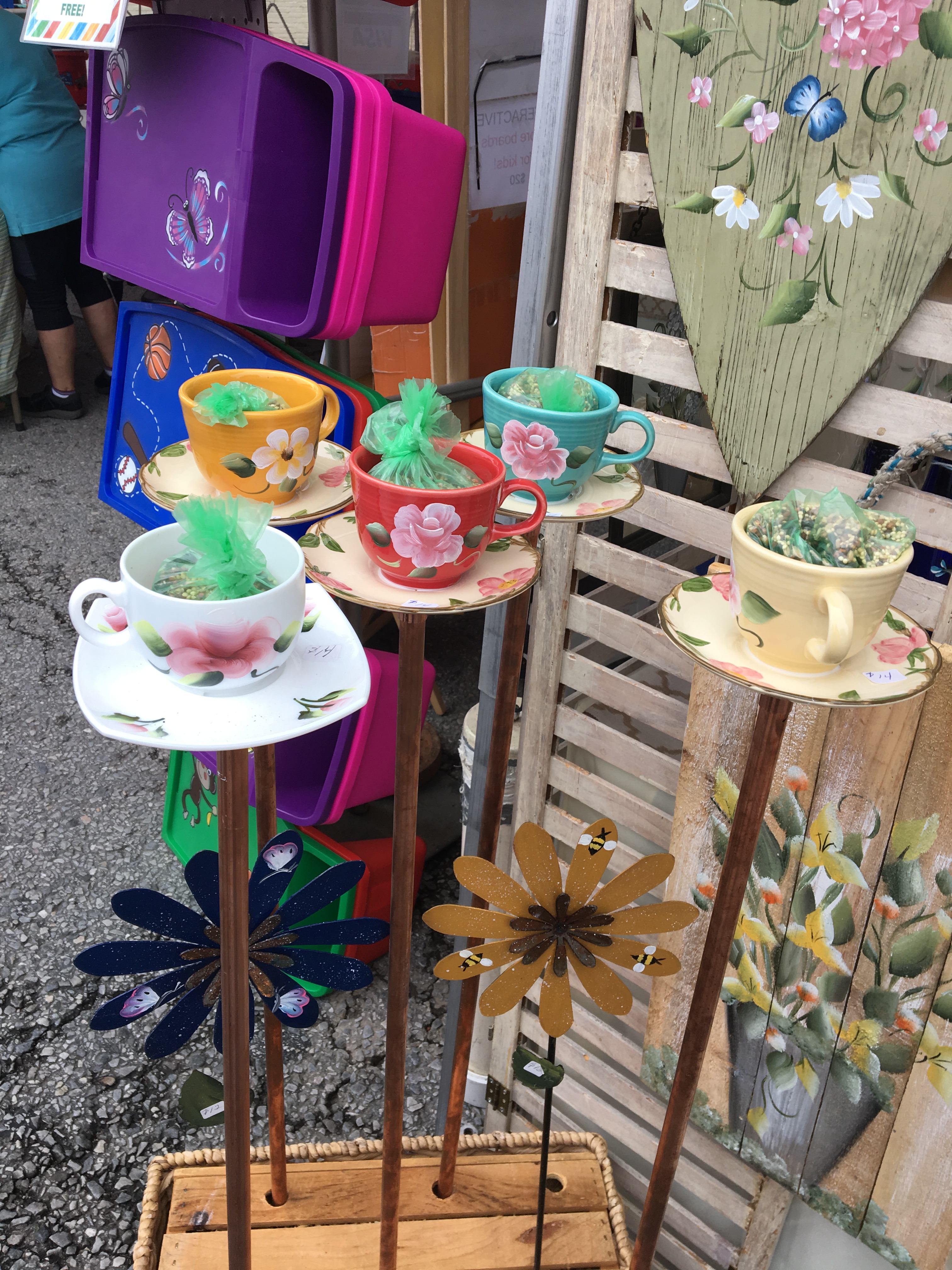Garden teacups