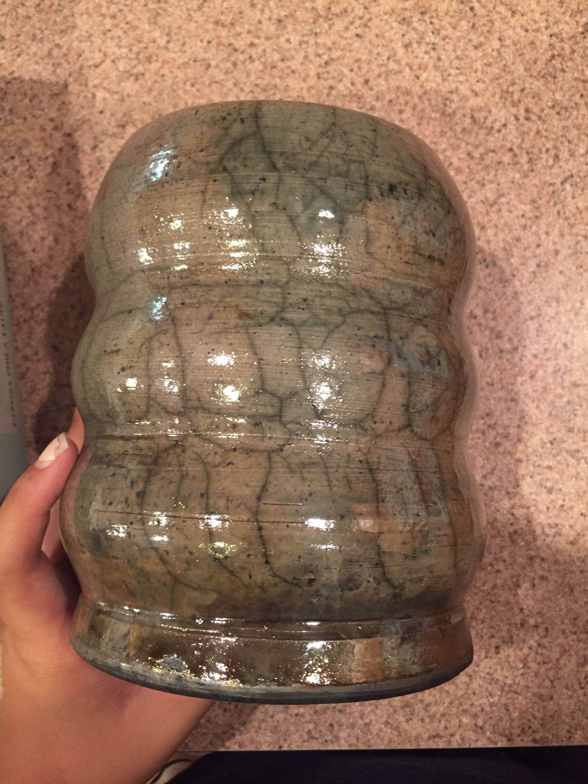 3 curved edges vase with cracked gray glaze