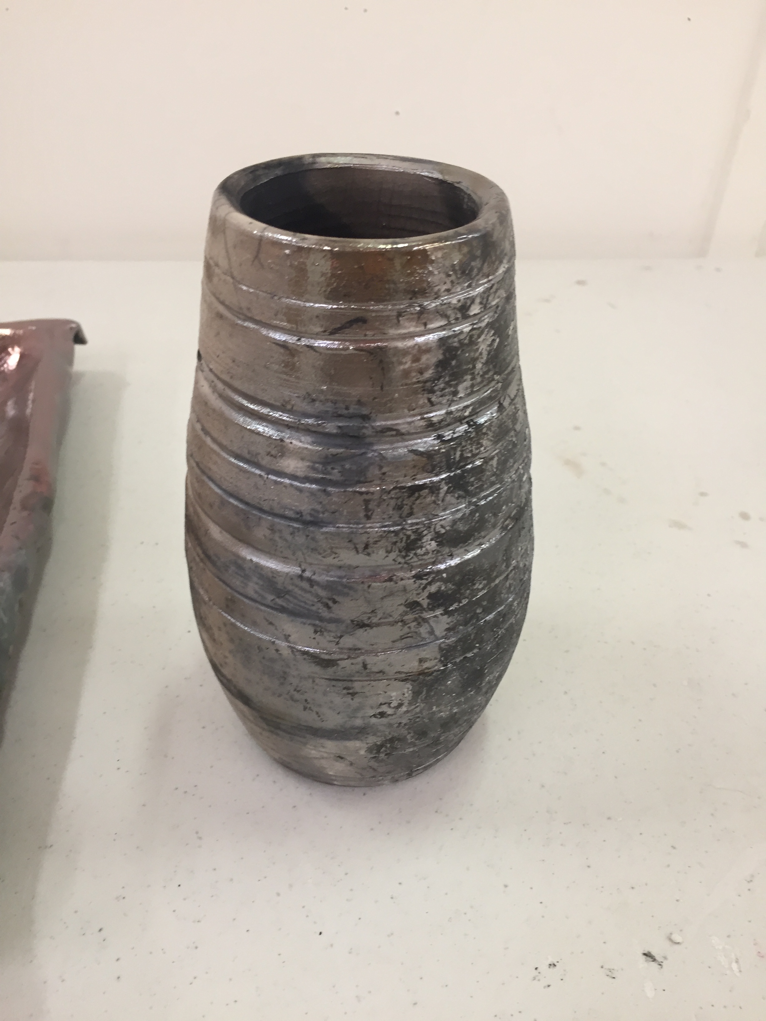 Vase with ridges