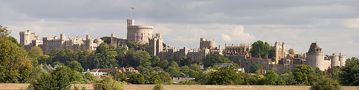 700px-WindsorCastlePano-Wyrdlight