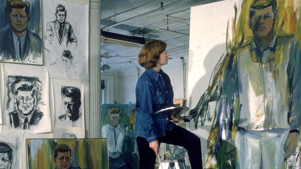 Elaine de Kooning in her studio